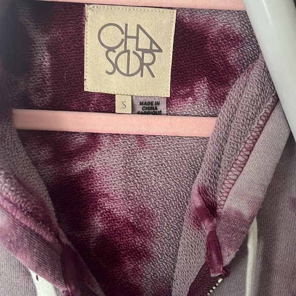 NWOT Chaser By Anthropologie. Revolve Brand. Runs Large - Picture 3 of 4